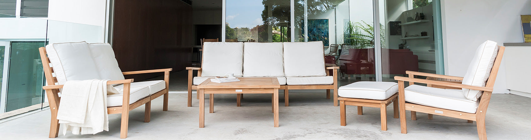 Outdoor Lounge