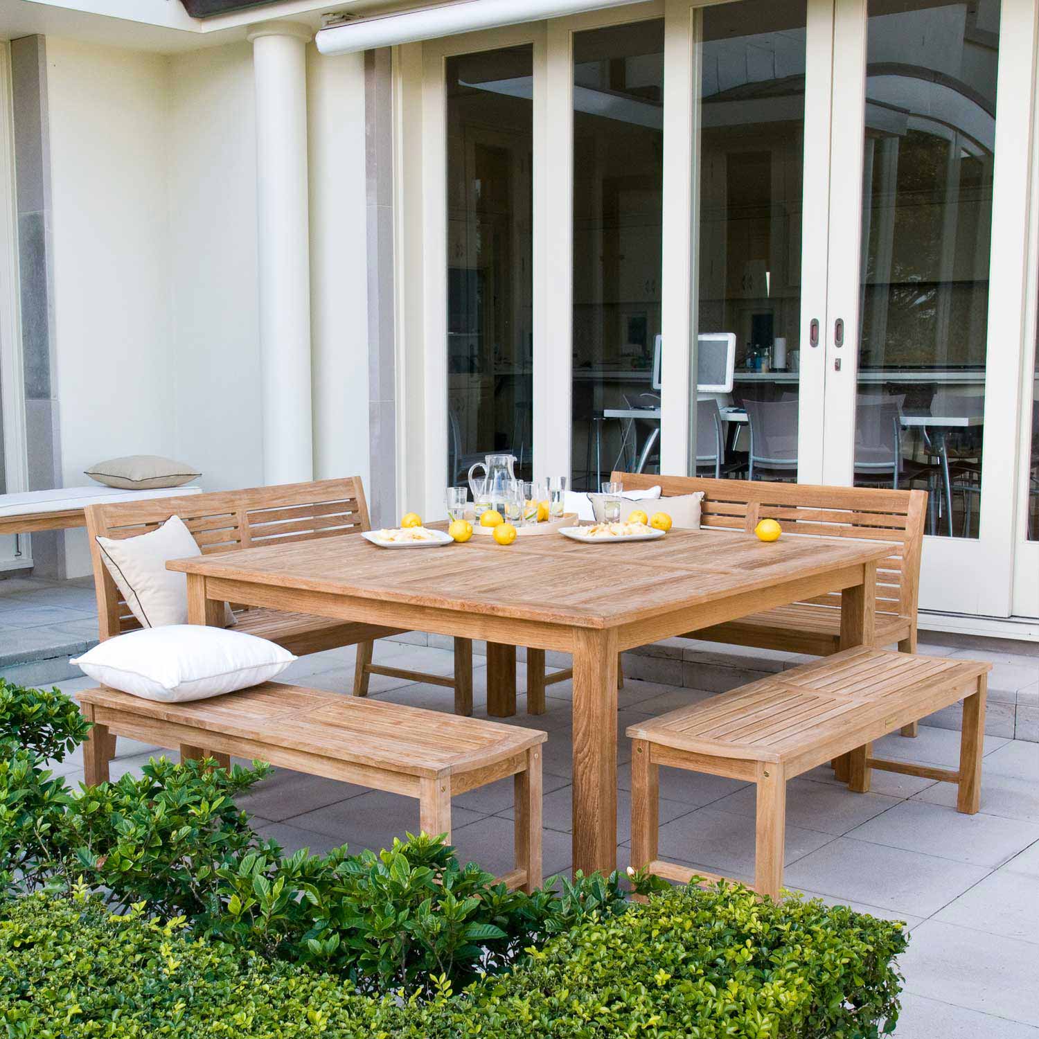 Duke Square Table - 160x160 - 8 Seater