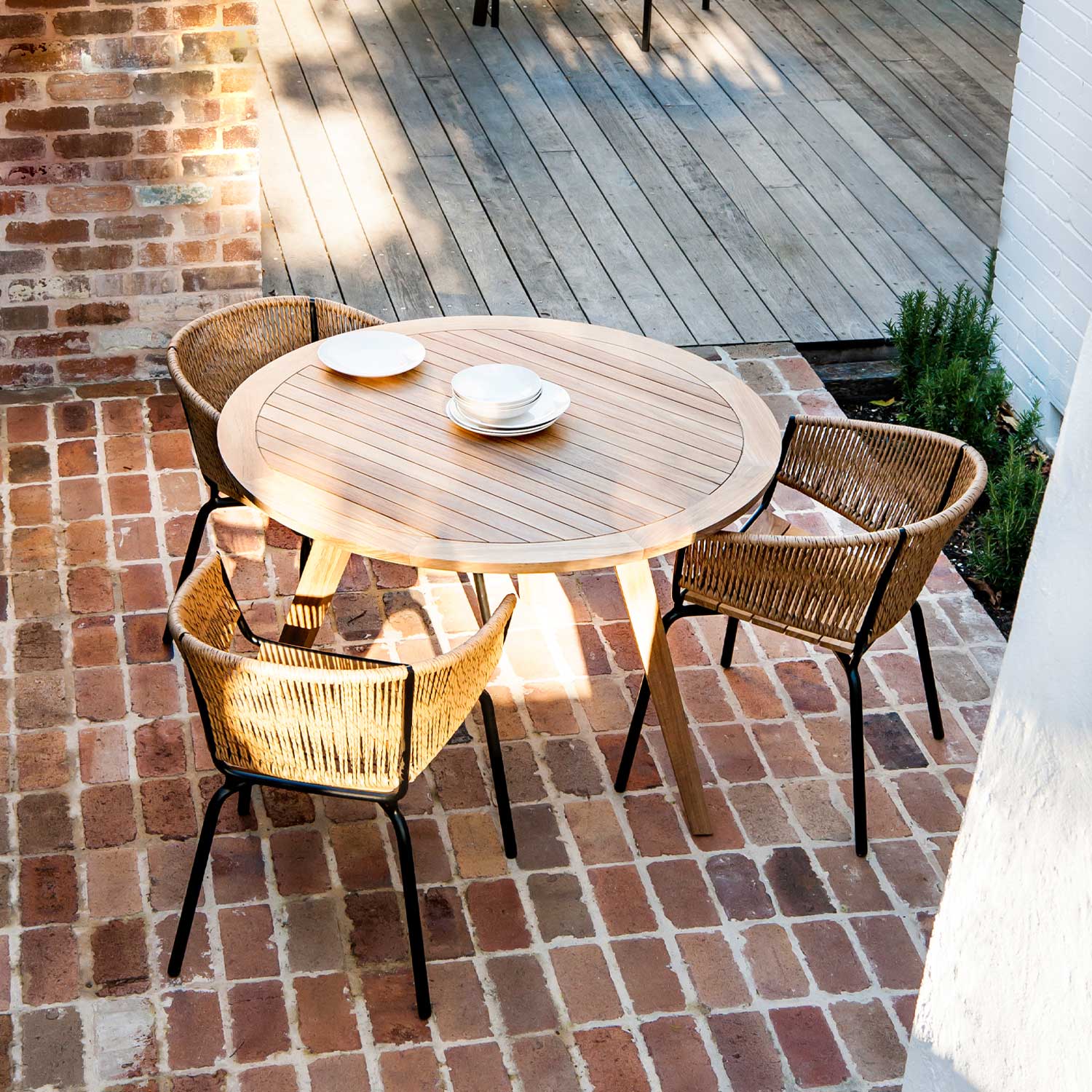Ike Chair Black PT2
