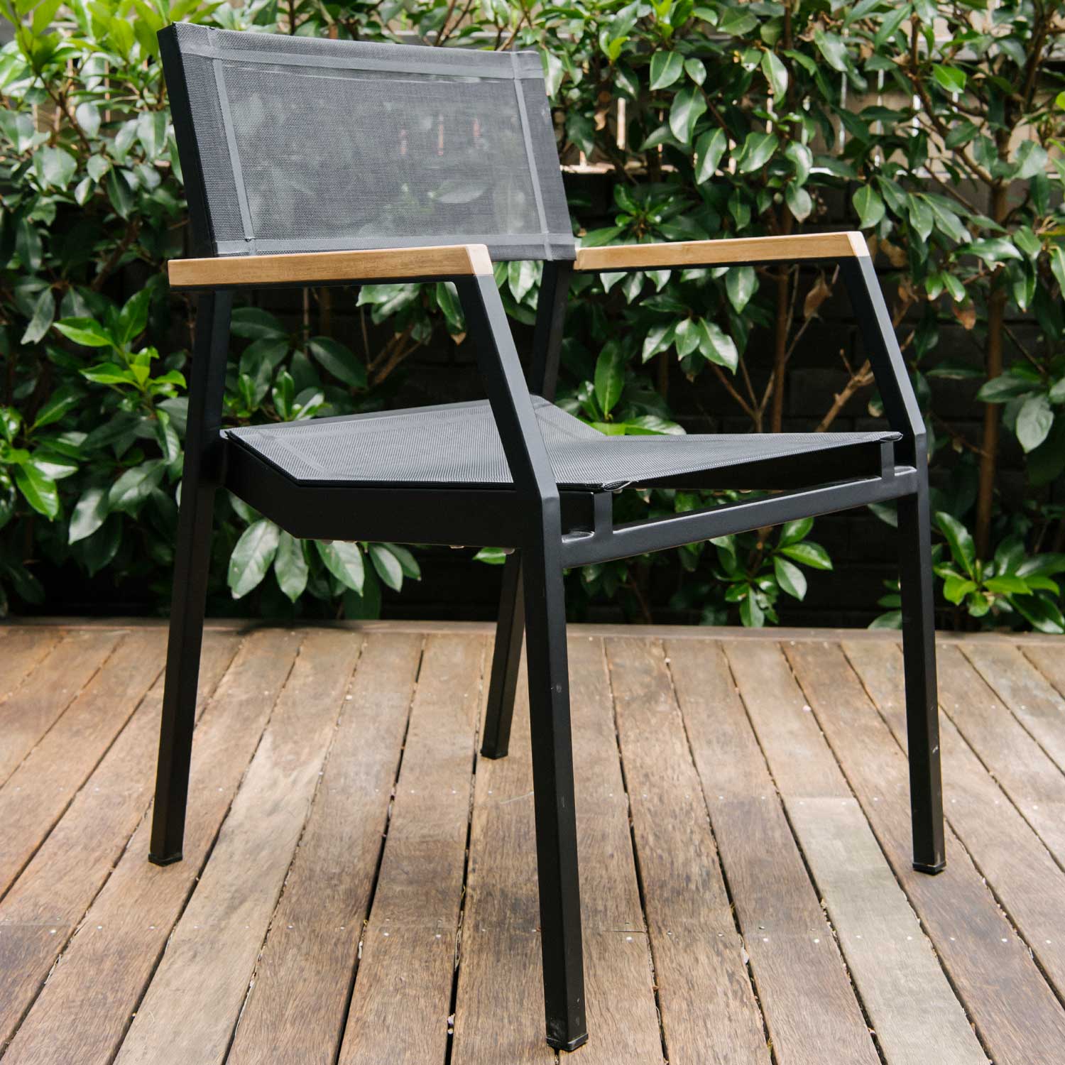 Salma Sail Alu Stacking Chair Black - Armchair