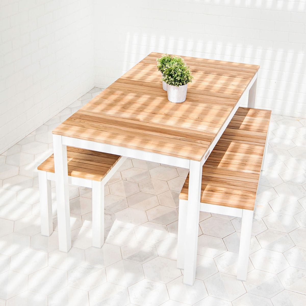 Wintons Teak